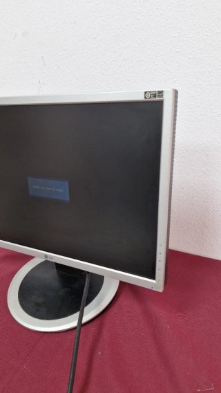 Monitor LG Flatron Plata