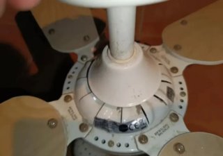 Ventilador de techo blanco