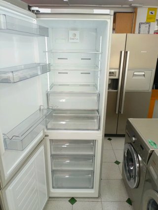 Nevera grundig Acero Inoxidable 185/60cm A+