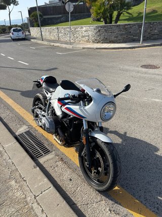BMW R nineT Racer Blanca