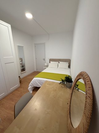 Habitación exterior en piso reformado – Adelfas