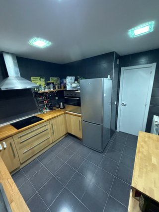 Habitación exterior en piso reformado – Adelfas