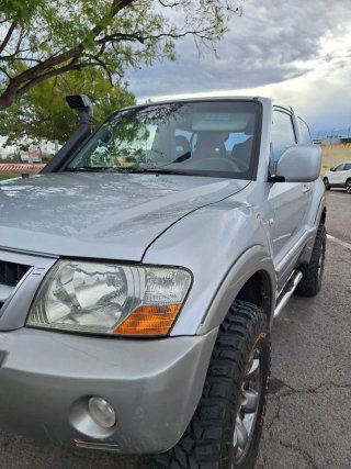 Mitsubishi Montero 2005