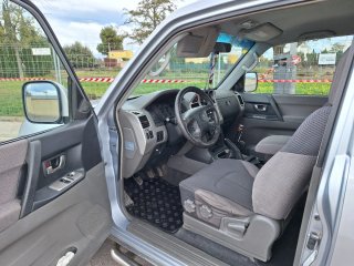 Mitsubishi Montero 2005