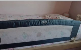 Barrera de seguridad para cama, de la marca JANE.