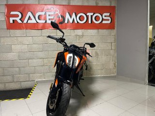 KTM 790 DUKE L 2023 - 6.000 km
