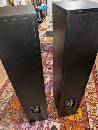 Altavoces Torre KEF C-5 Hi-Fi Negros