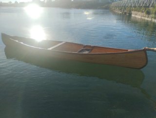 Canoa artesanal madera + 2 remos + 2 chalecos