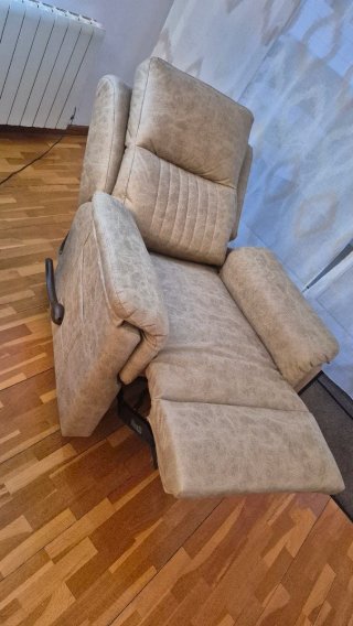 2 Sillones NUEVOS  Reclinables Beige/Marrón