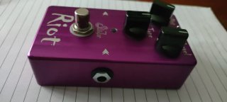 Suhr Riot V1