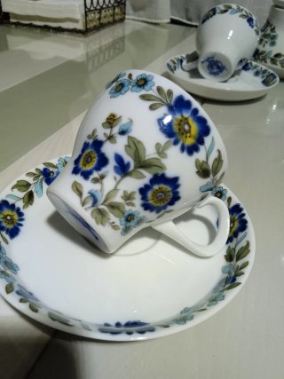 Juego de café 4 servicios porcelana floral