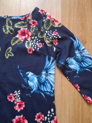 Vestido floral azul y rosa talla M