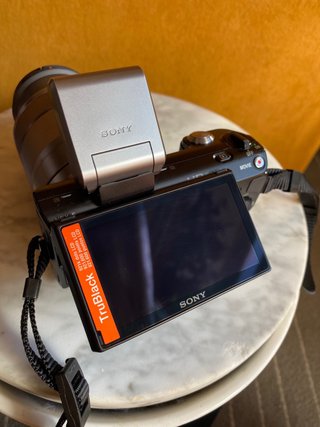 Cámara Sony Alpha Nex-5 + Accesorios