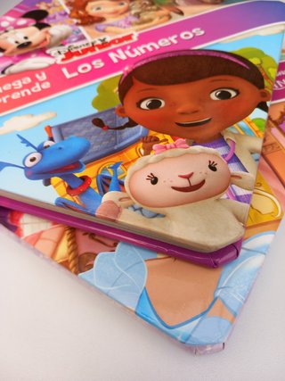 2 libros. DISNEY JUNIOR. Los números; Los opuestos