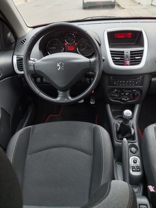 Peugeot 206 2011