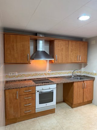 Cocina completa madera y granito
