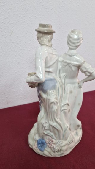 Figura de porcelana estilo Lladro
