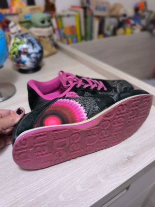 Zapatillas Desigual Mujer Talla 40 Negras y Rosas