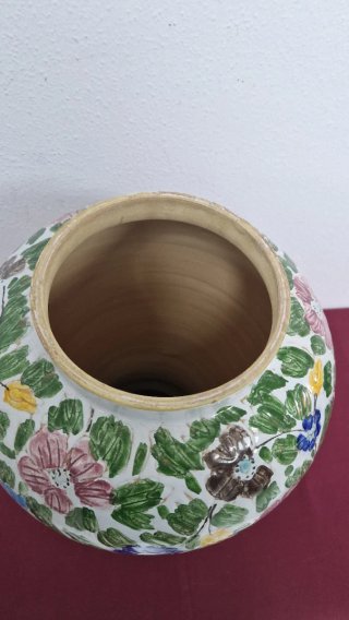 Jarrón de cerámica floral multicolor