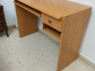 Mesita escritorio