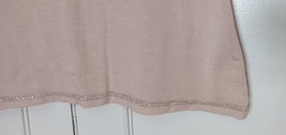 Camiseta Rosa con detalles plateados Talla M