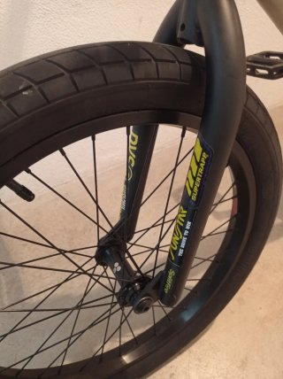 Bicicleta BMX Flybike 20"75