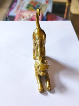 Figura Escultura leona bronce