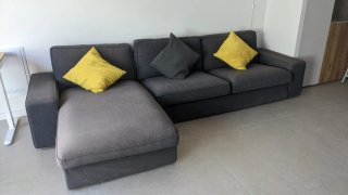 ¡Chollo! Sofá Kivik IKEA con chaise longue - 150€