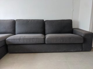¡Chollo! Sofá Kivik IKEA con chaise longue - 150€
