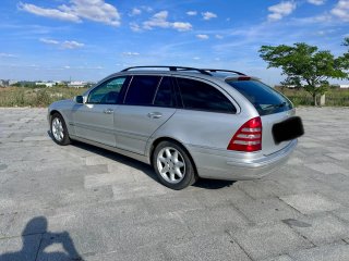 Mercedes-Benz Clase C 2004