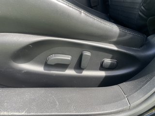 Infiniti Q70 2016