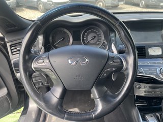 Infiniti Q70 2016