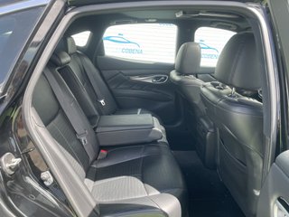 Infiniti Q70 2016