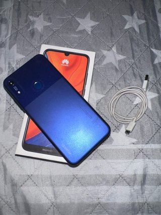 Huawei Y6s Caja, cargador y funda incluida.