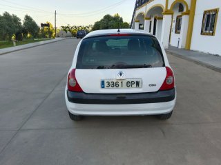 Renault Clio 2004