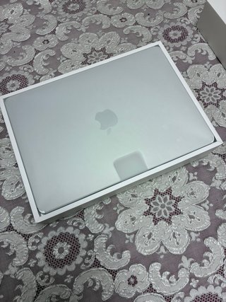 MacBook Air M2 13.6 2022 8GB/256GB Plata