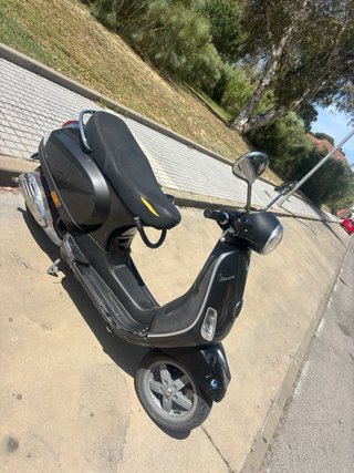 Vespa LX 50 2t (2009) Negra