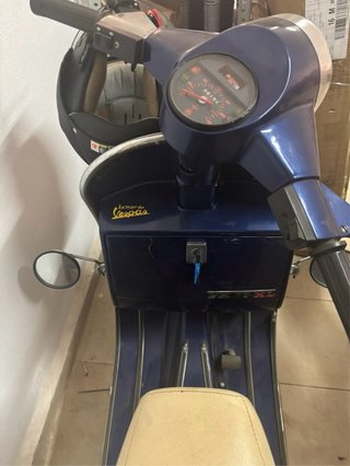 Vespa Azul Scooter Clásica 125
