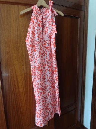 Vestido naranja y rosa