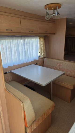 Caravana ACE con documentación