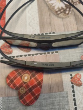 TV Samsung 46 pulgadas, 3D + 2 mandos y 2 gafas.
