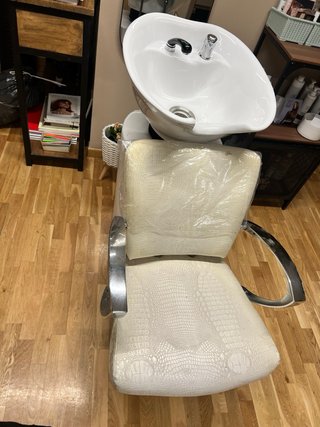 Lavacabezas y 2 Sillones Peluquería