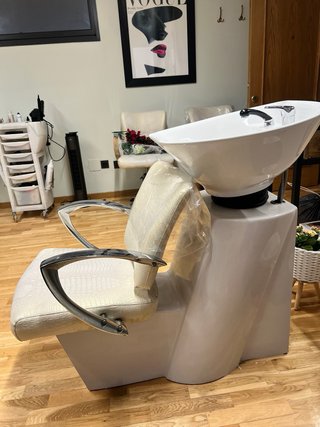 Lavacabezas y 2 Sillones Peluquería