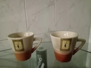 Juego 2 Tazas Cerámica Beige y Naranja