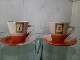 Juego 2 Tazas Cerámica Beige y Naranja