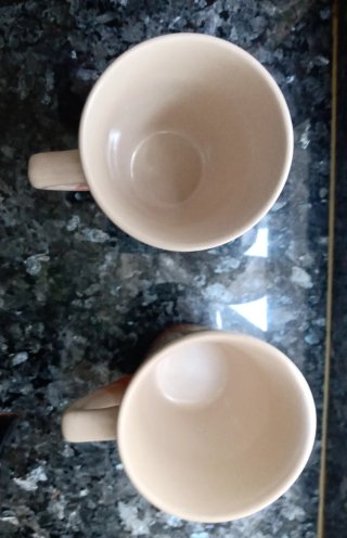 Juego 2 Tazas Cerámica Beige y Naranja