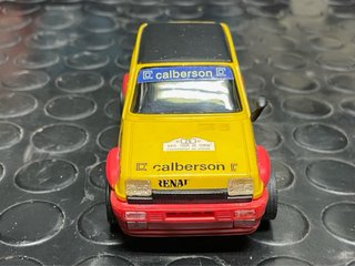 Renault 5 Calberson Scalextric