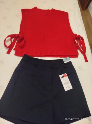 Conjunto Top Rojo y Pantalón Azul XS