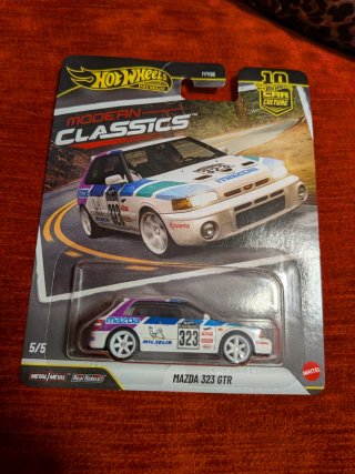 Hot Wheels Mazda 323 GTR Modern Classics
