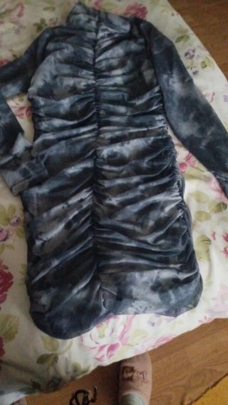 Vestido con estampado de torso